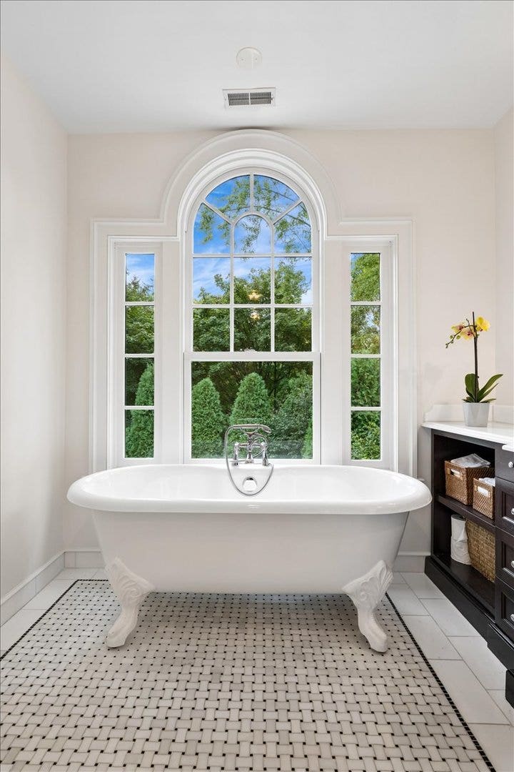 252 Myrtle Street, Winnetka, IL 60093 252 Myrtle Street, Winnetka, IL 60093