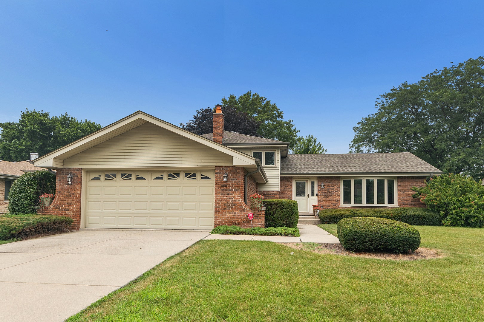 15208 Royal Foxhunt Road, Orland Park, IL 60462