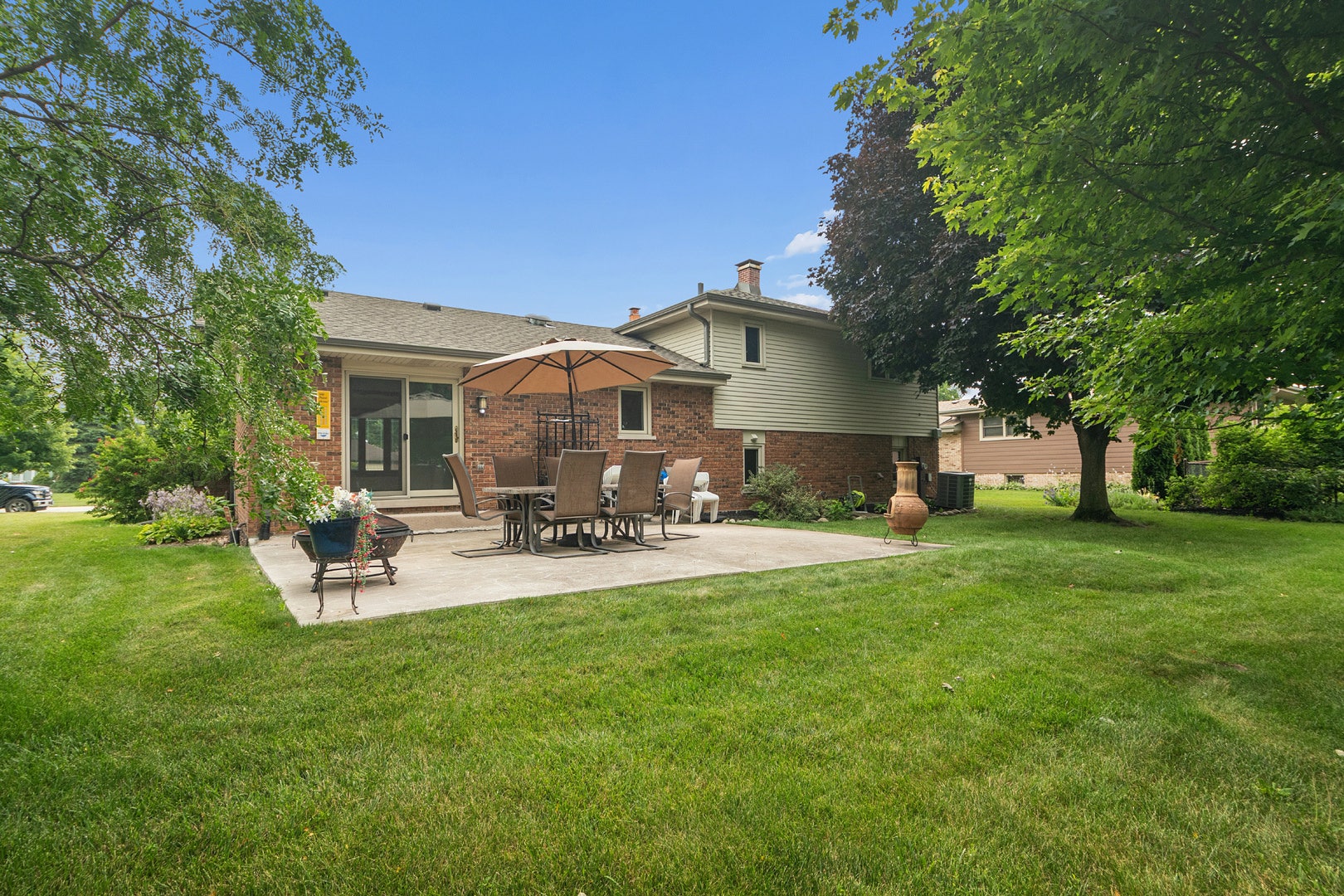 15208 Royal Foxhunt Road, Orland Park, IL 60462
