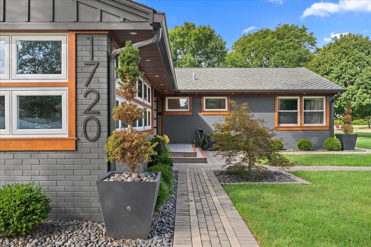 1720 Garfield Avenue, Aurora, IL 60506 1720 Garfield Avenue, Aurora, IL 60506