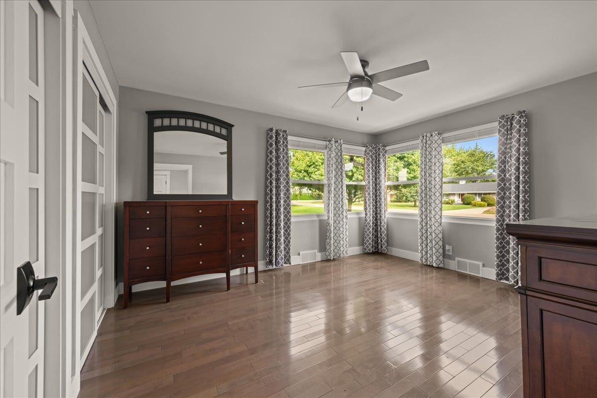 1720 Garfield Avenue, Aurora, IL 60506 1720 Garfield Avenue, Aurora, IL 60506