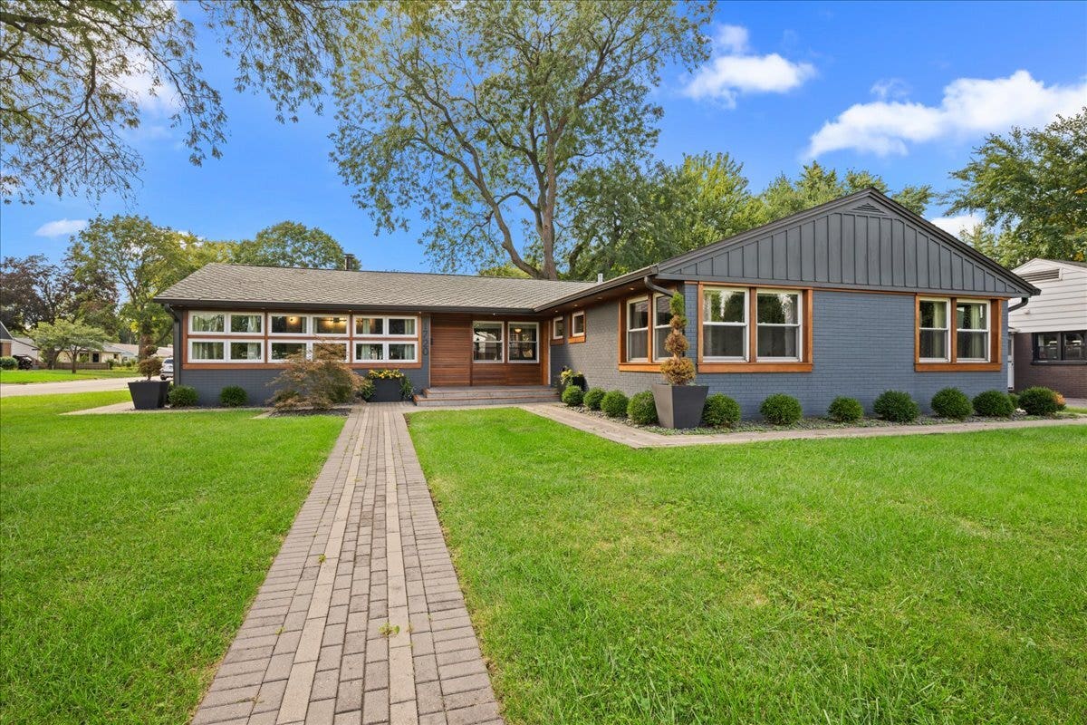 1720 Garfield Avenue, Aurora, IL 60506 1720 Garfield Avenue, Aurora, IL 60506