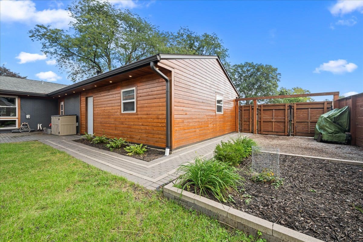 1720 Garfield Avenue, Aurora, IL 60506 1720 Garfield Avenue, Aurora, IL 60506