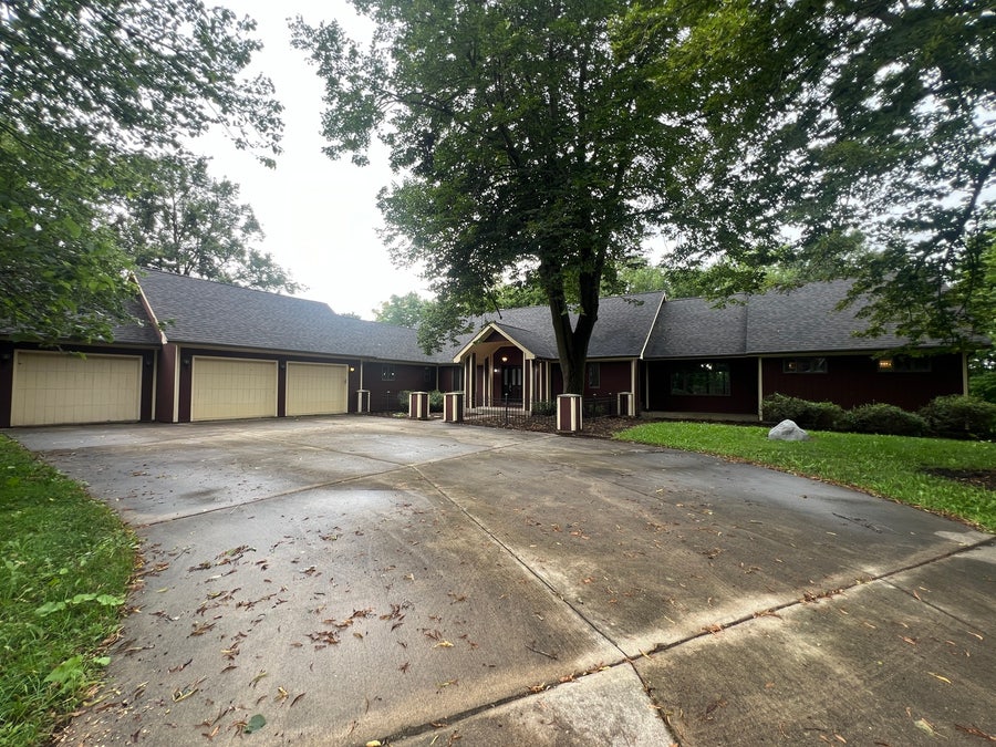 Property photo for 24535 W Woodridge Way, Joliet, IL