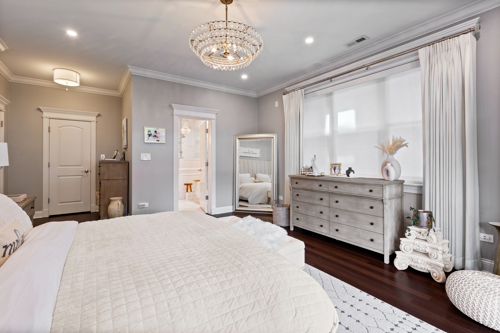 3921 N Greenview Avenue, #1, Chicago, IL 60613