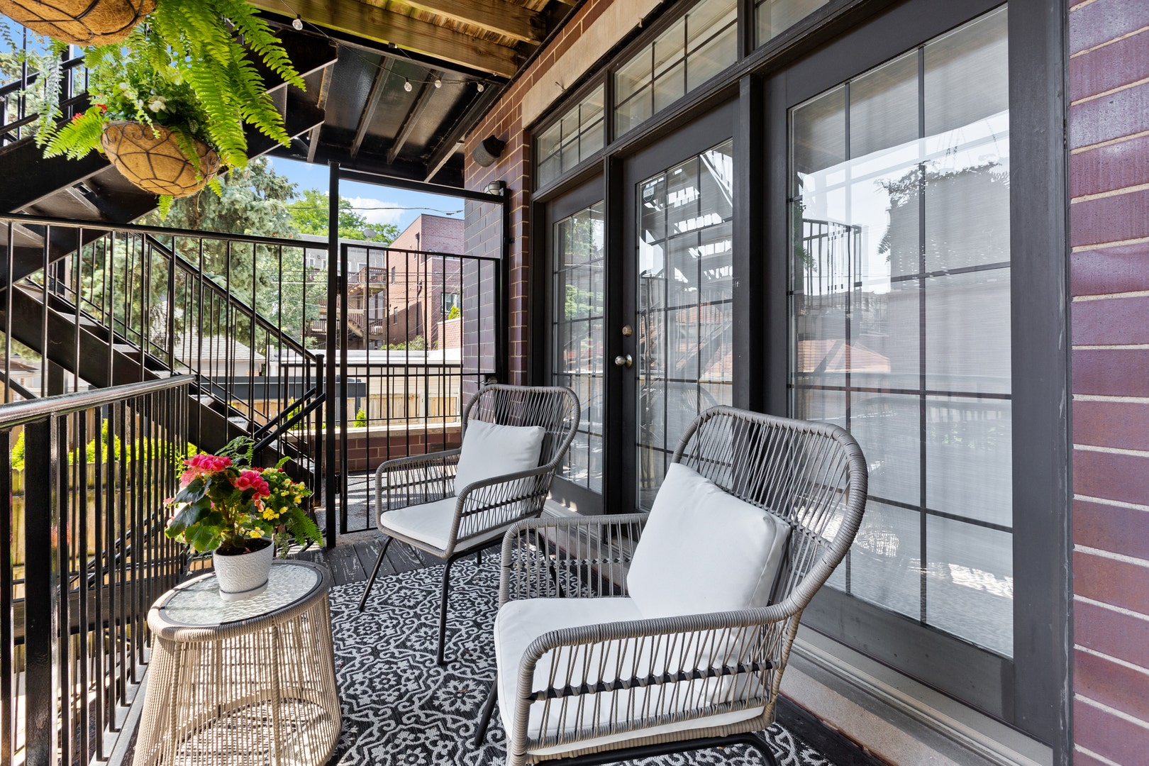 3921 N Greenview Avenue, #1, Chicago, IL 60613