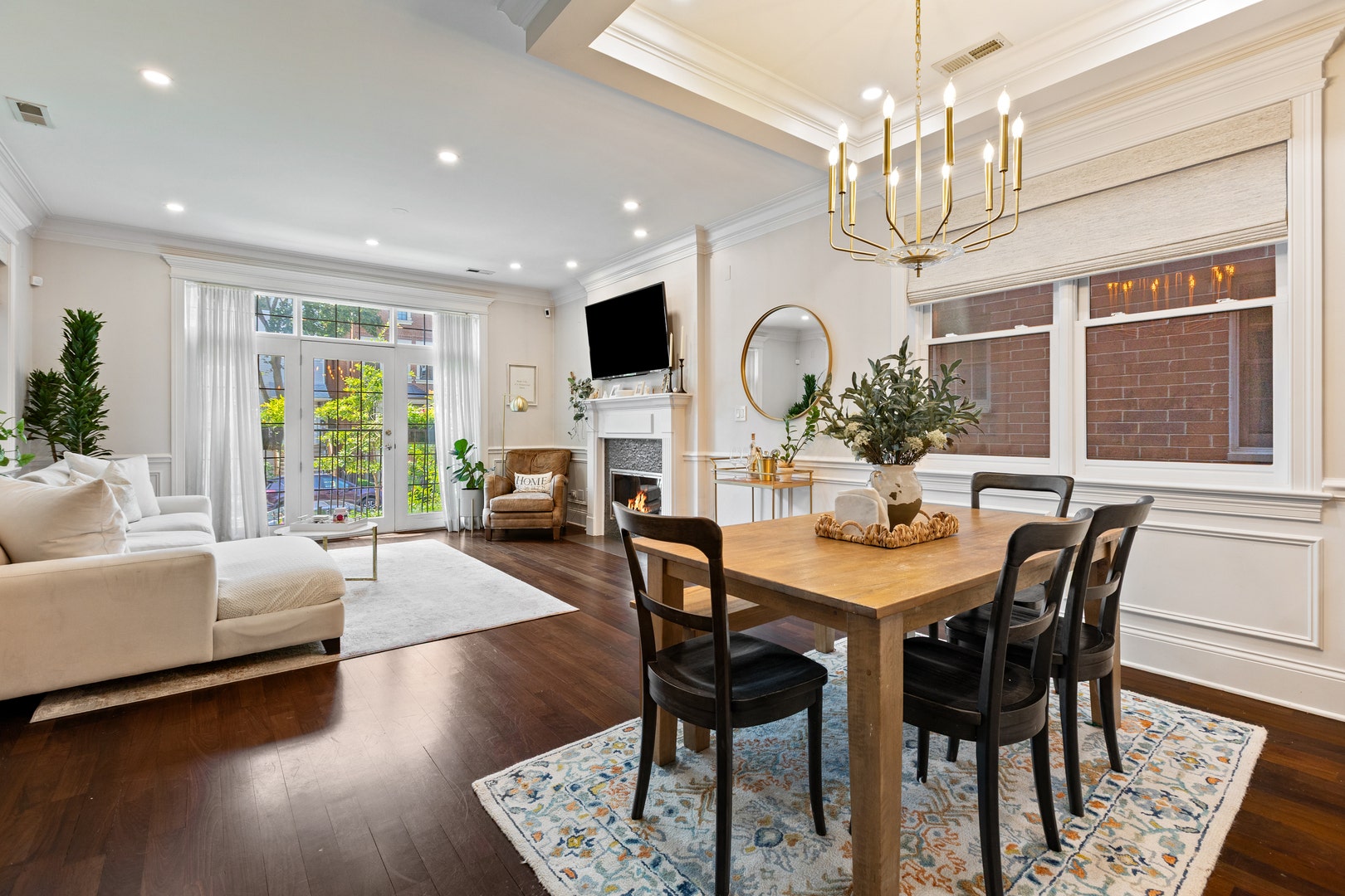 3921 N Greenview Avenue, #1, Chicago, IL 60613
