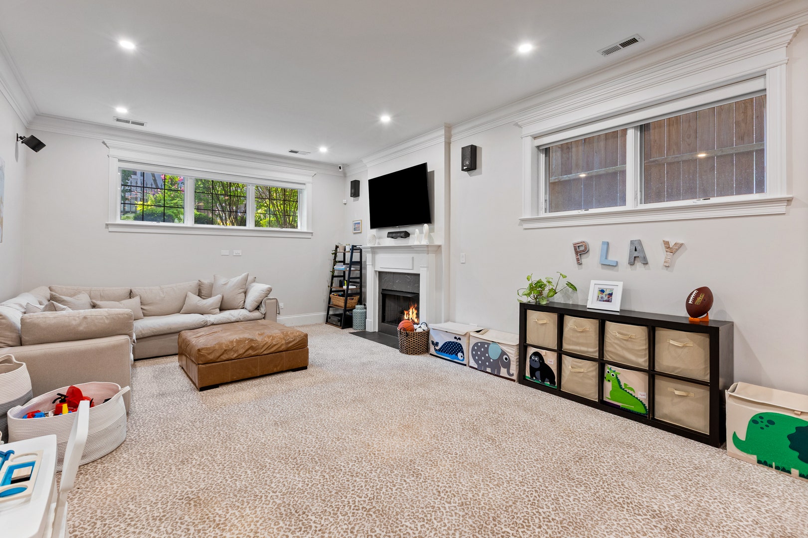 3921 N Greenview Avenue, #1, Chicago, IL 60613