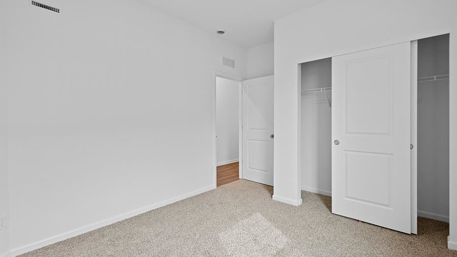 2909 Old Castle Road, Joliet, IL 60435 2909 Old Castle Road, Joliet, IL 60435