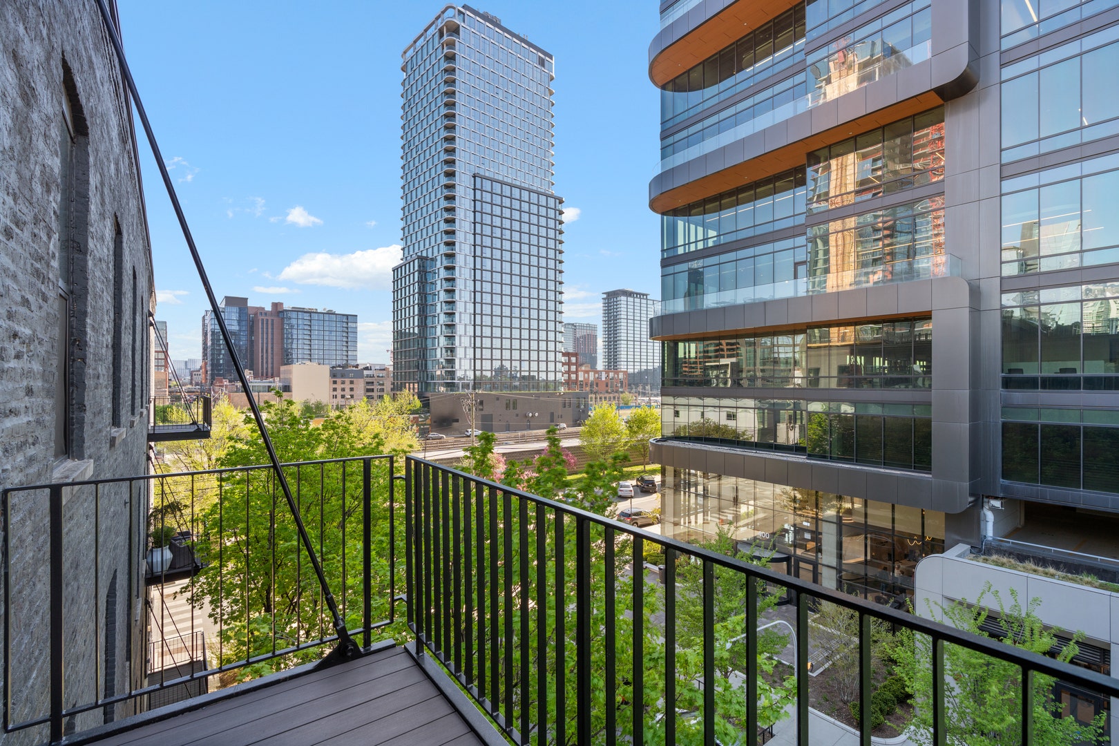401 N Aberdeen Street, #4N, Chicago, IL 60642 401 N Aberdeen Street, #4N, Chicago, IL 60642
