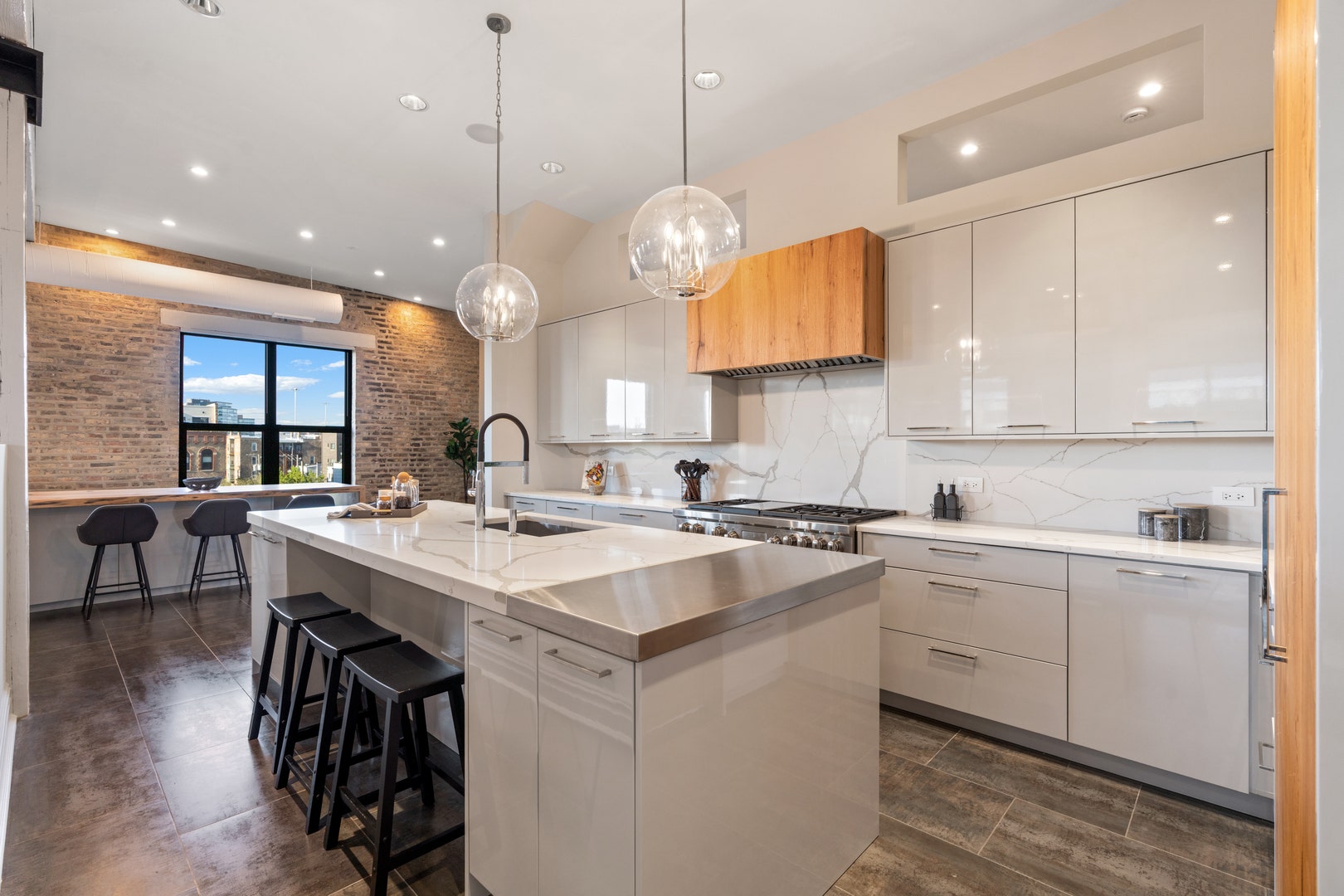 401 N Aberdeen Street, #4N, Chicago, IL 60642 401 N Aberdeen Street, #4N, Chicago, IL 60642