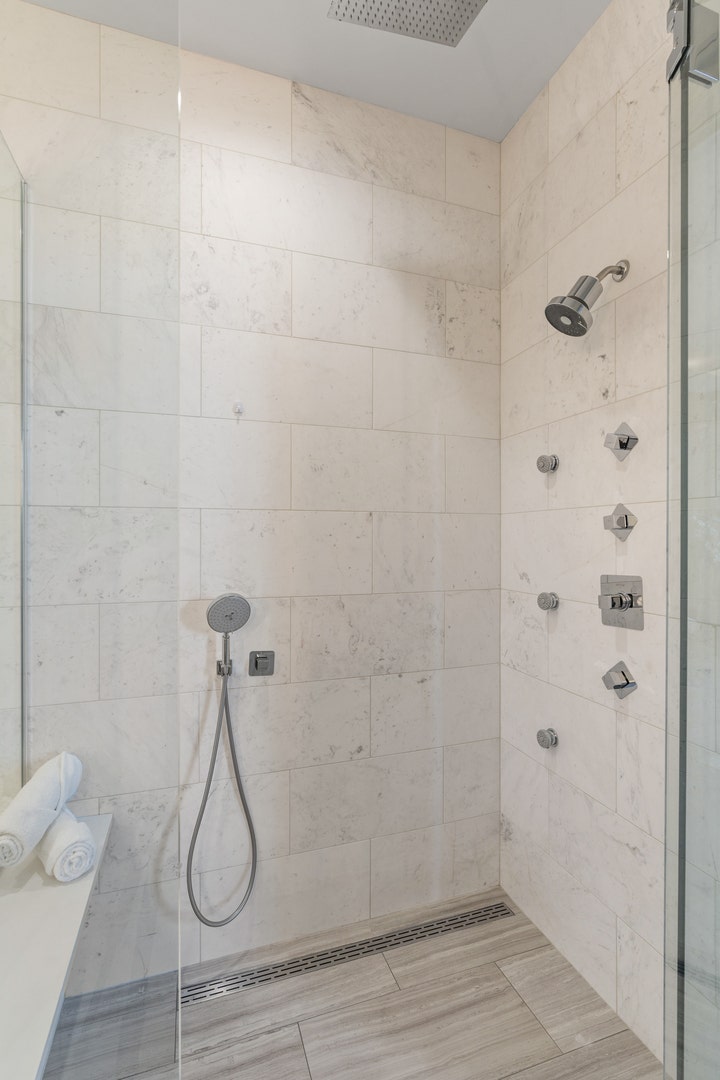 401 N Aberdeen Street, #4N, Chicago, IL 60642 401 N Aberdeen Street, #4N, Chicago, IL 60642