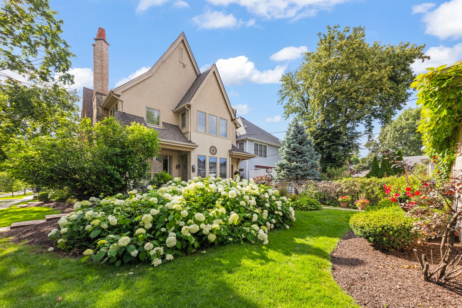 706 N Ellsworth Street, Naperville, IL 60563