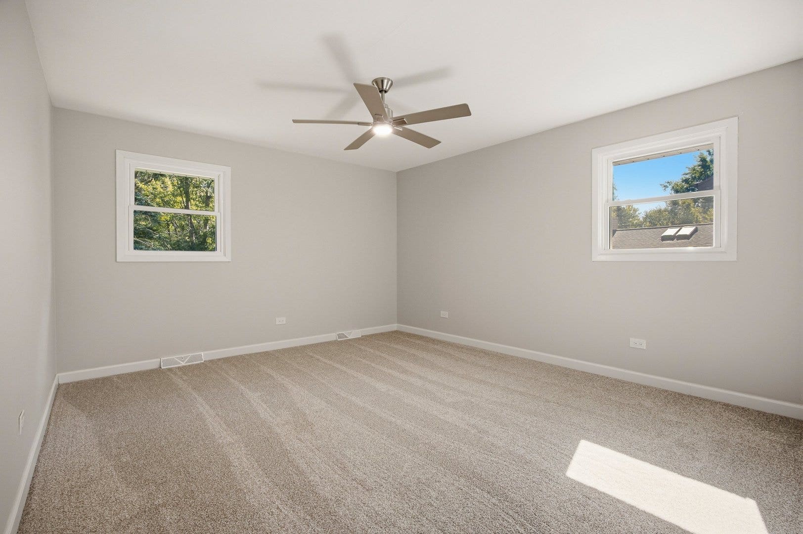 8009 Winter Circle, Downers Grove, IL 60516 8009 Winter Circle, Downers Grove, IL 60516