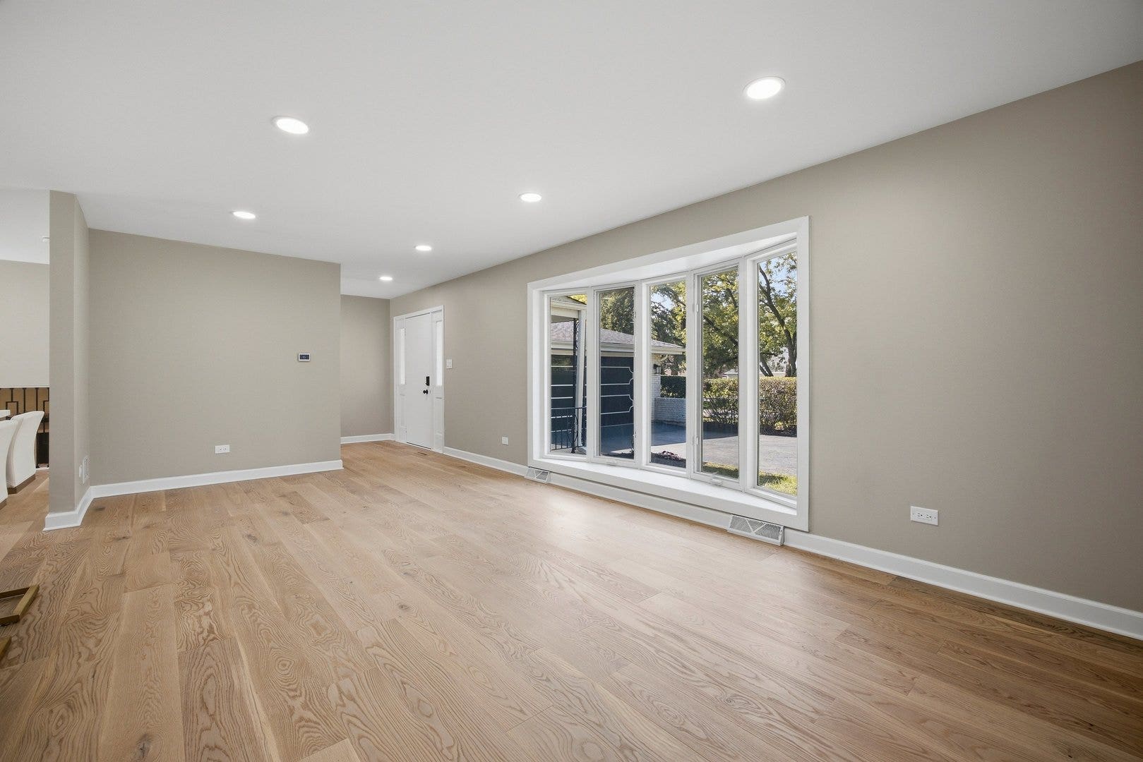 8009 Winter Circle, Downers Grove, IL 60516 8009 Winter Circle, Downers Grove, IL 60516