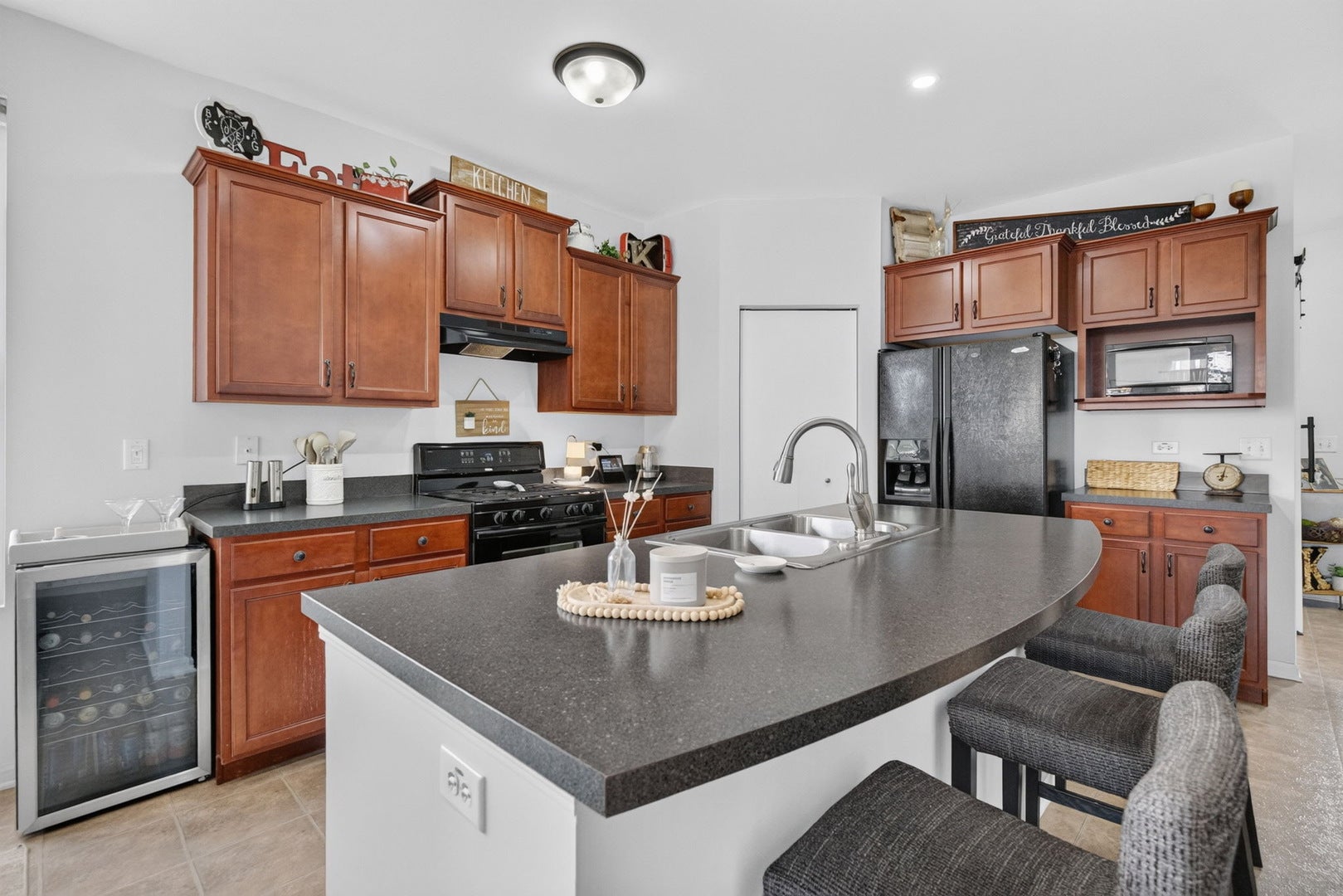 1611 Balboa Drive, Minooka, IL 60447 1611 Balboa Drive, Minooka, IL 60447