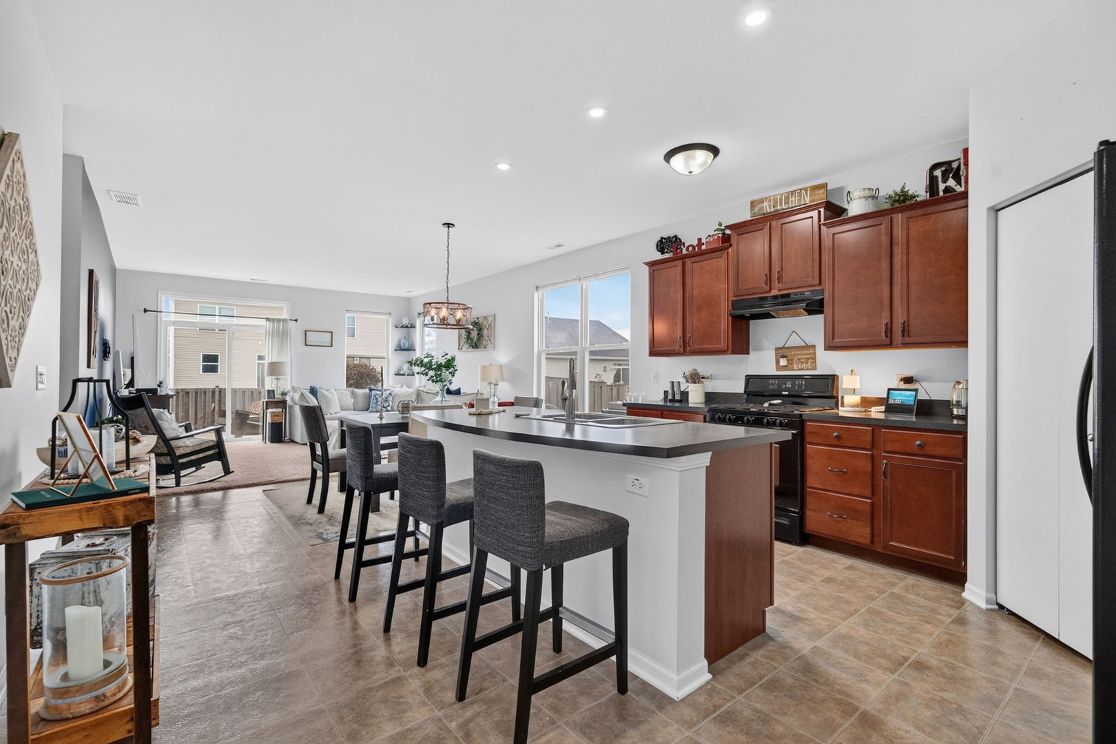 1611 Balboa Drive, Minooka, IL 60447 1611 Balboa Drive, Minooka, IL 60447