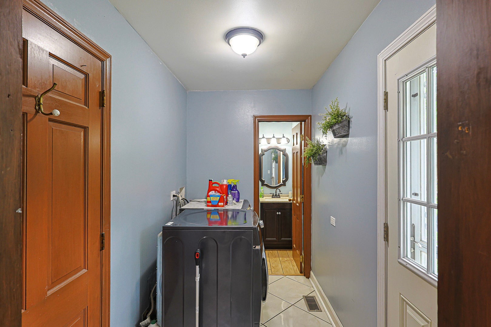1431 Maple Lane, Elgin, IL 60123 1431 Maple Lane, Elgin, IL 60123