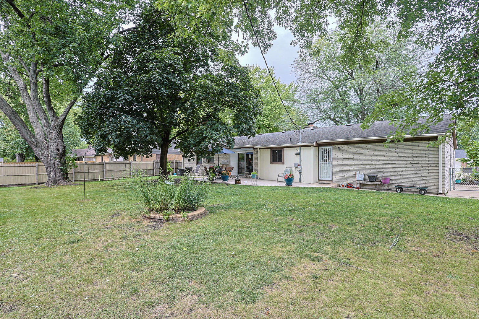 1431 Maple Lane, Elgin, IL 60123 1431 Maple Lane, Elgin, IL 60123