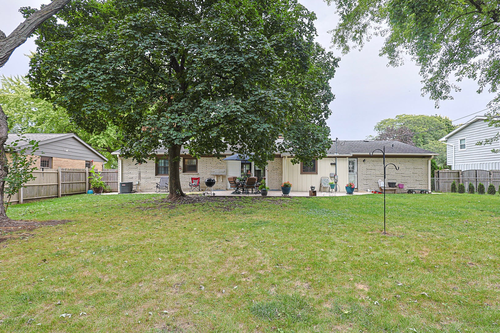 1431 Maple Lane, Elgin, IL 60123 1431 Maple Lane, Elgin, IL 60123