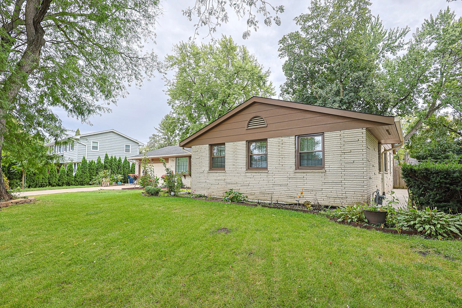 1431 Maple Lane, Elgin, IL 60123 1431 Maple Lane, Elgin, IL 60123