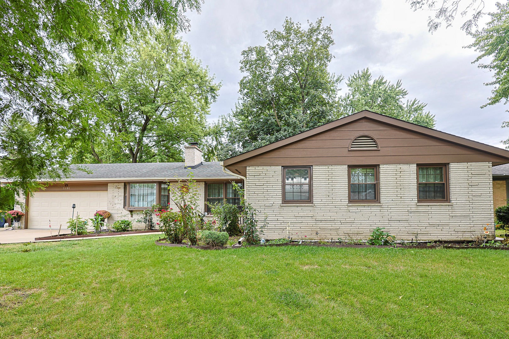 1431 Maple Lane, Elgin, IL 60123 1431 Maple Lane, Elgin, IL 60123