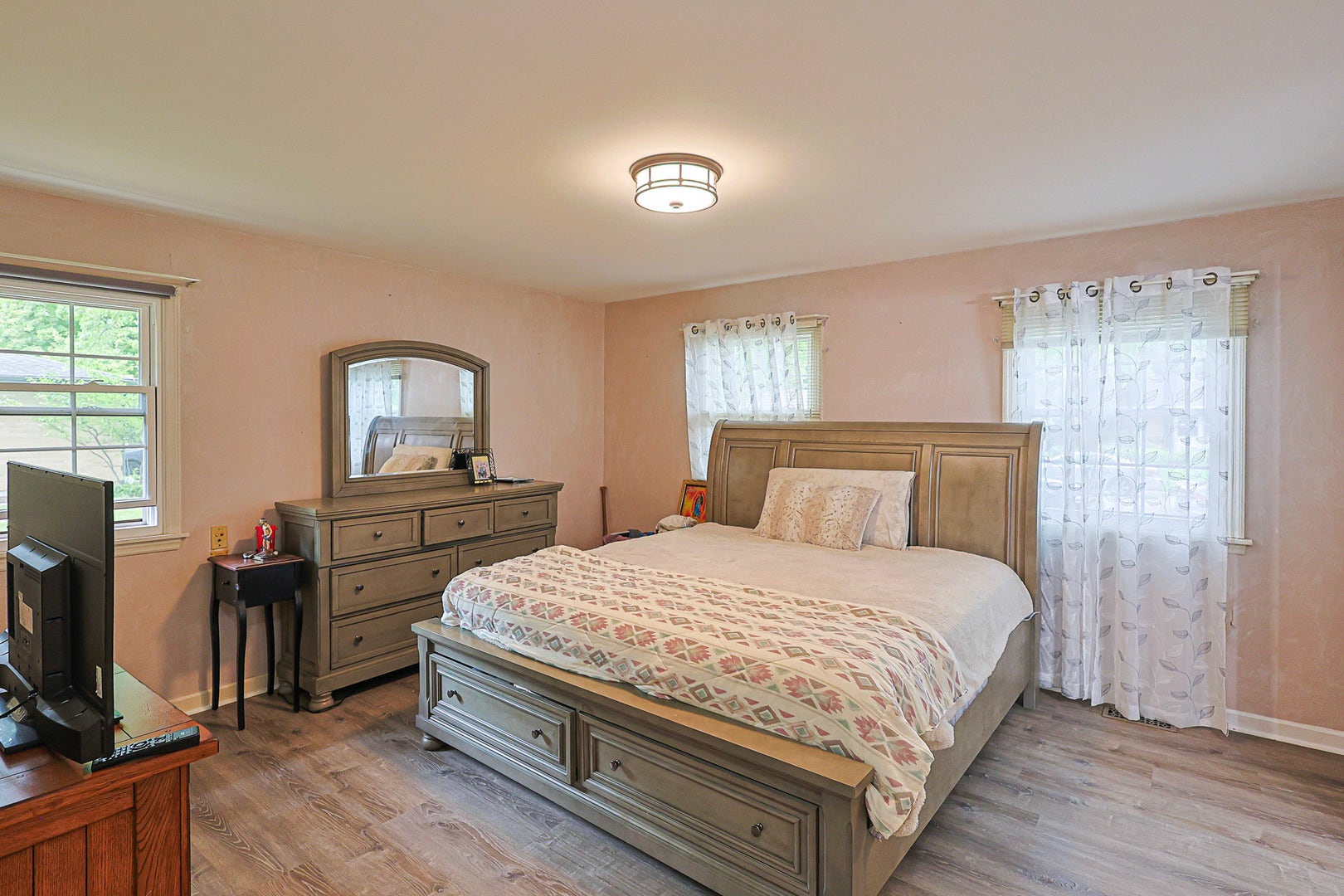 1431 Maple Lane, Elgin, IL 60123 1431 Maple Lane, Elgin, IL 60123