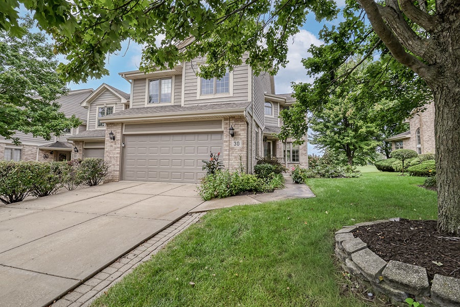 Property photo for 30 Lahinch Drive, Lemont, IL