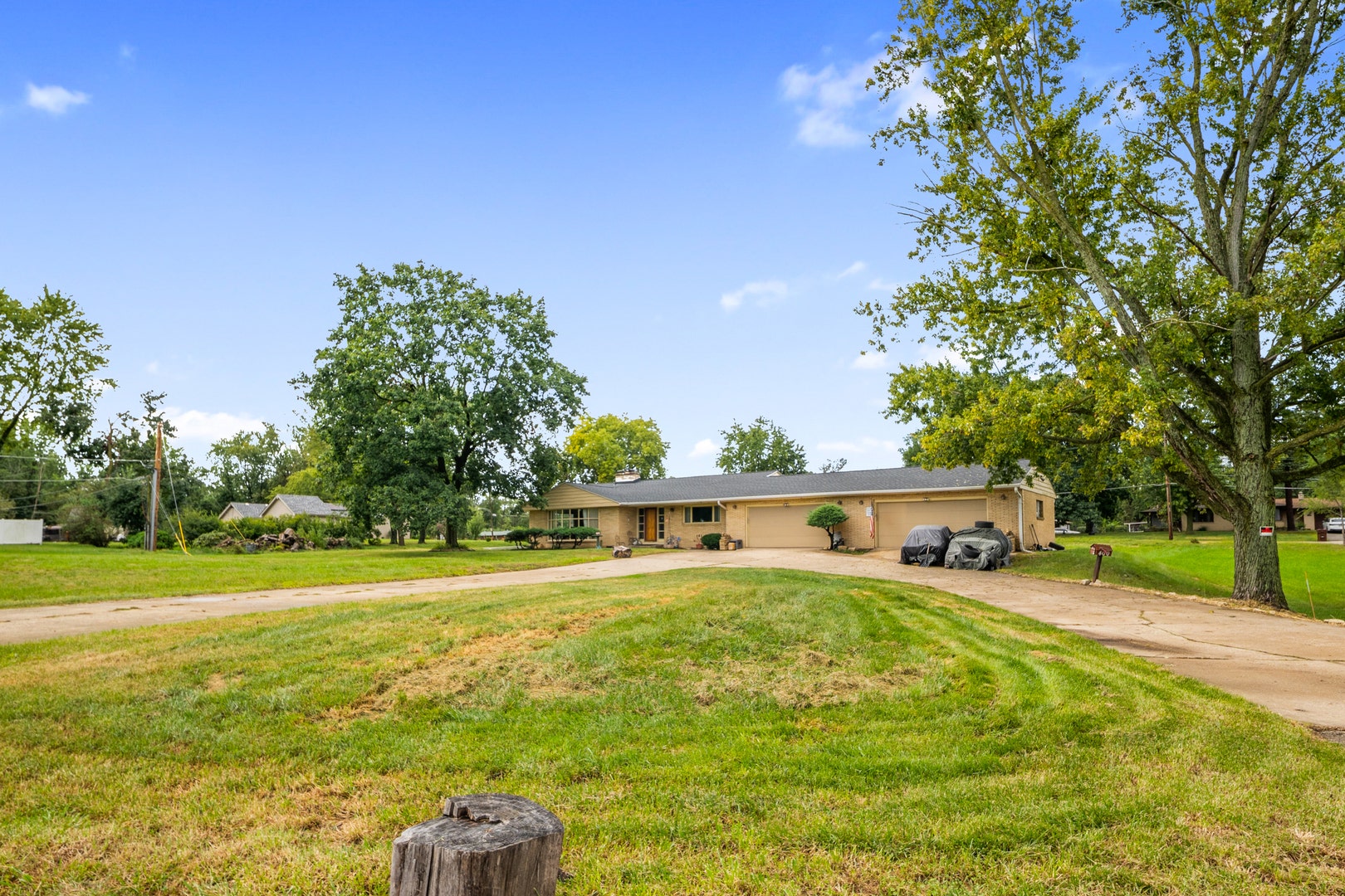 400 Sugar Creek Drive, Joliet, IL 60433 400 Sugar Creek Drive, Joliet, IL 60433