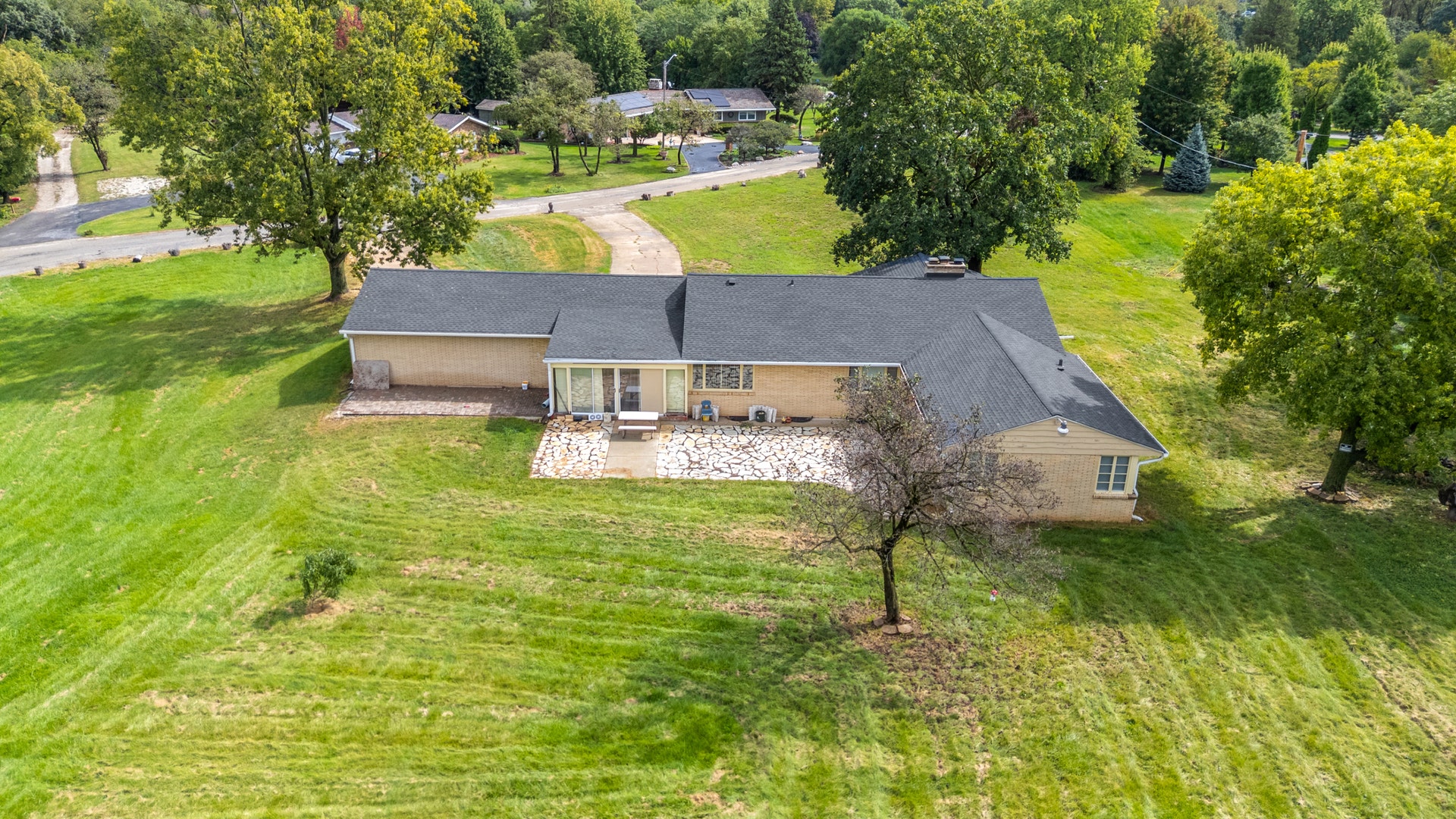 400 Sugar Creek Drive, Joliet, IL 60433 400 Sugar Creek Drive, Joliet, IL 60433