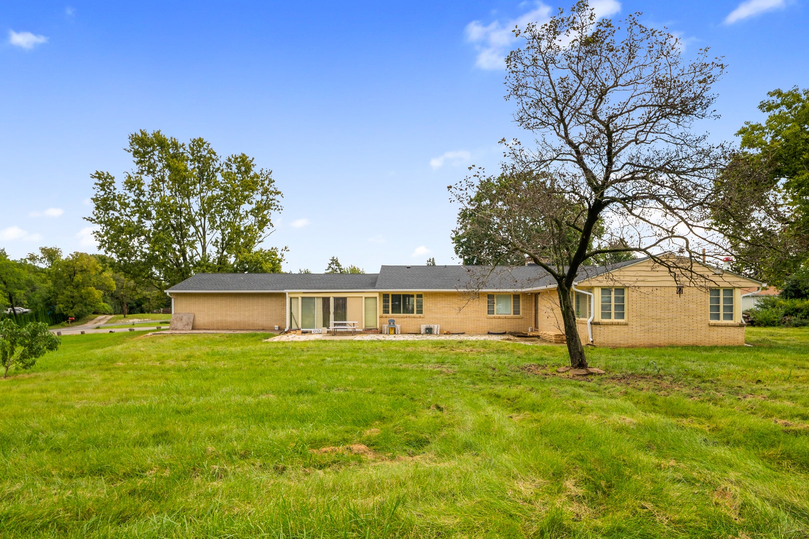400 Sugar Creek Drive, Joliet, IL 60433 400 Sugar Creek Drive, Joliet, IL 60433
