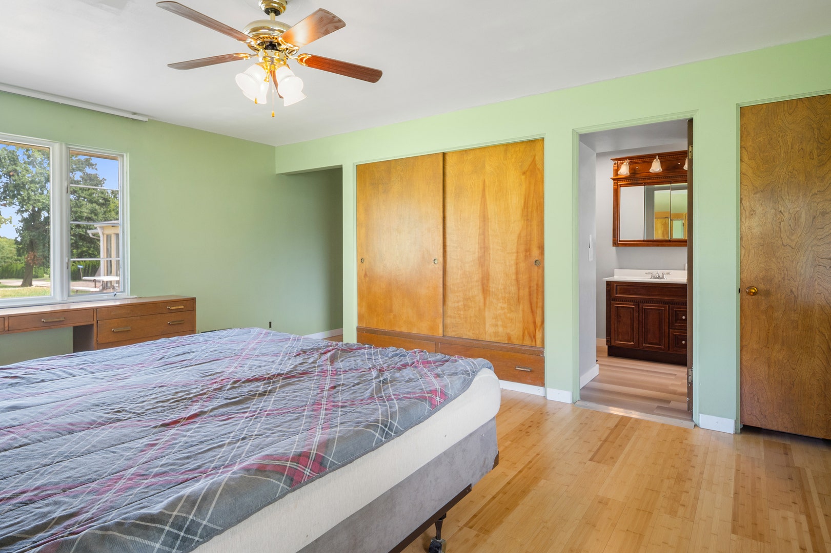 400 Sugar Creek Drive, Joliet, IL 60433 400 Sugar Creek Drive, Joliet, IL 60433