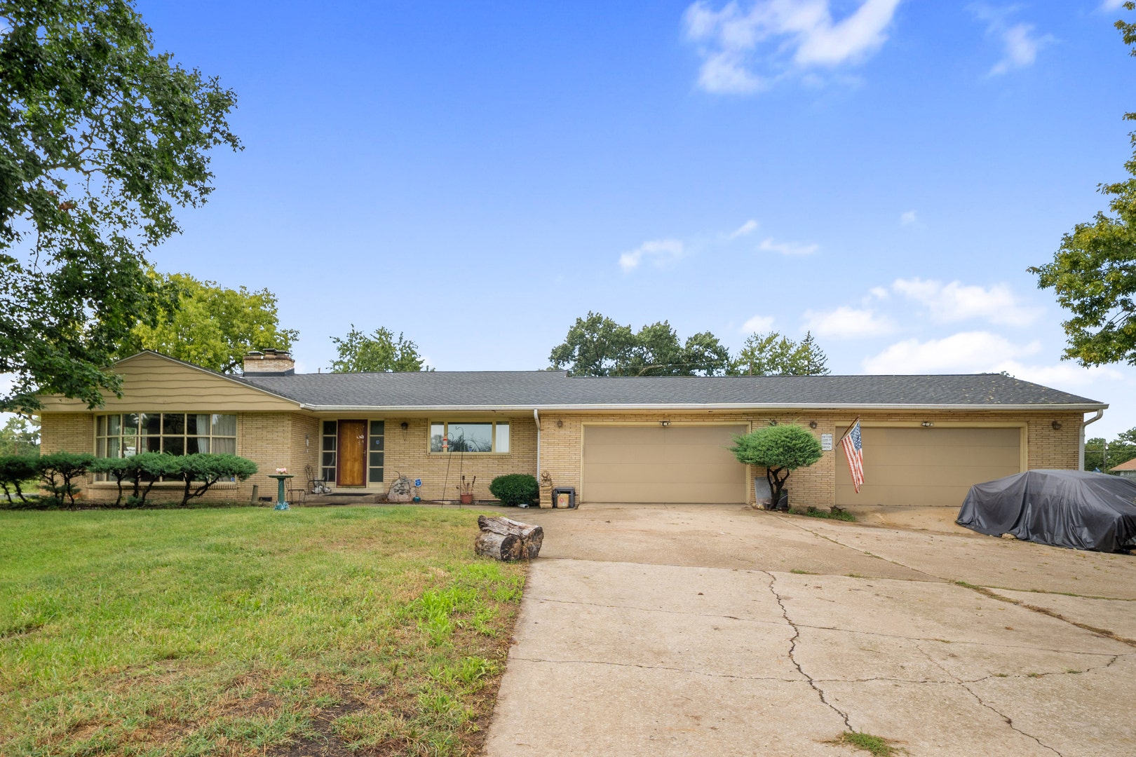 400 Sugar Creek Drive, Joliet, IL 60433 400 Sugar Creek Drive, Joliet, IL 60433