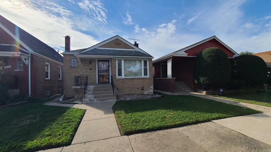 Property photo for 8828 S Ridgeland Avenue, Chicago, IL