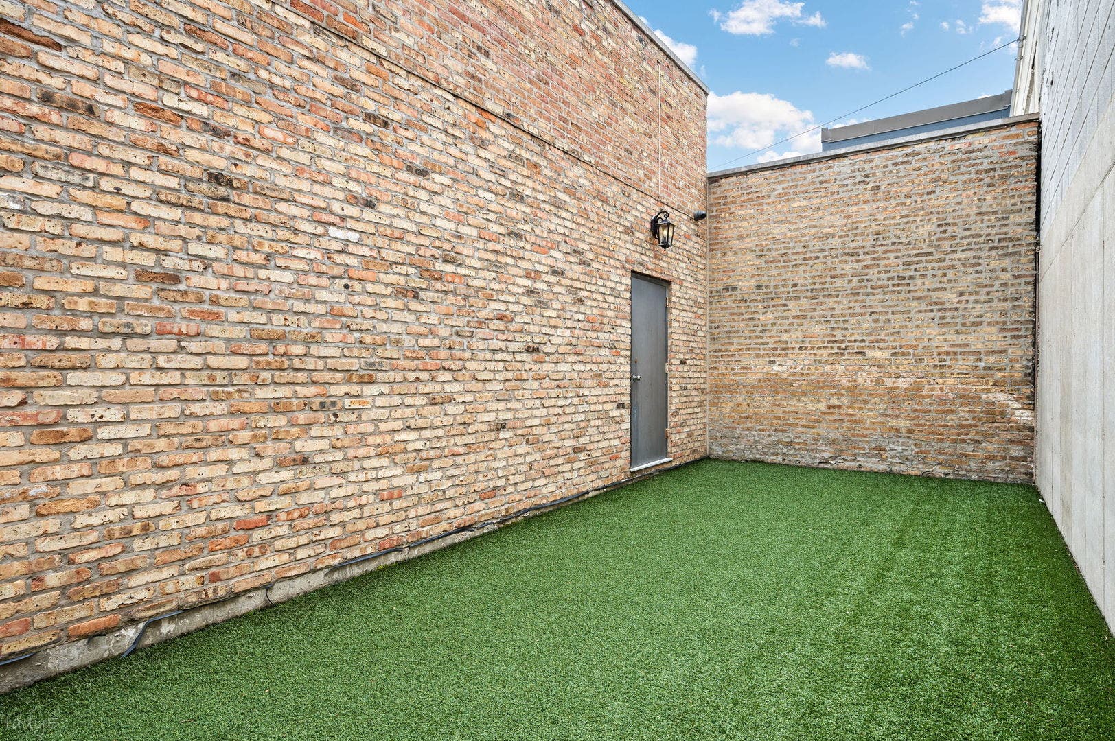 652 W Sheridan Road, Chicago, IL 60613
