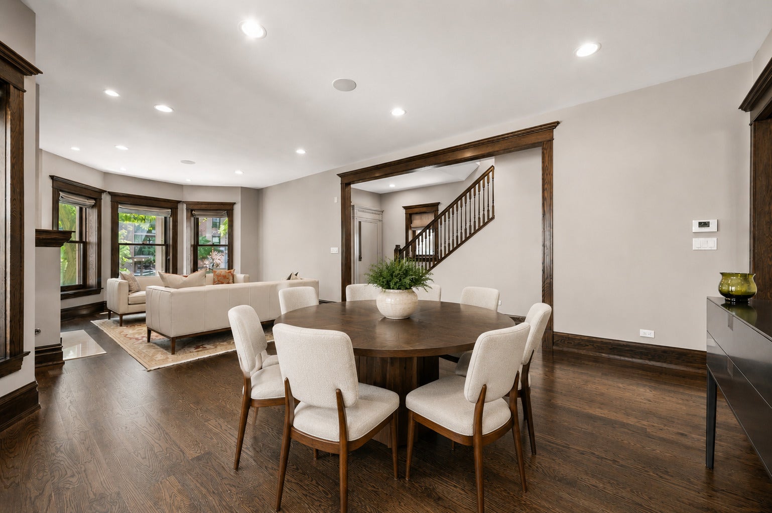 Wall art and dining area furniture virtually stage