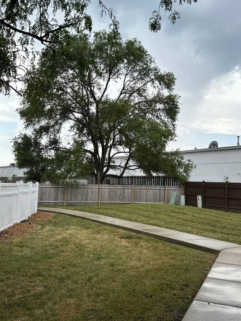 7030 Centennial Drive, Tinley Park, IL 60477 7030 Centennial Drive, Tinley Park, IL 60477