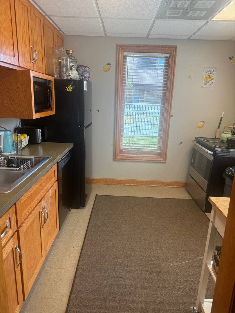7030 Centennial Drive, Tinley Park, IL 60477 7030 Centennial Drive, Tinley Park, IL 60477