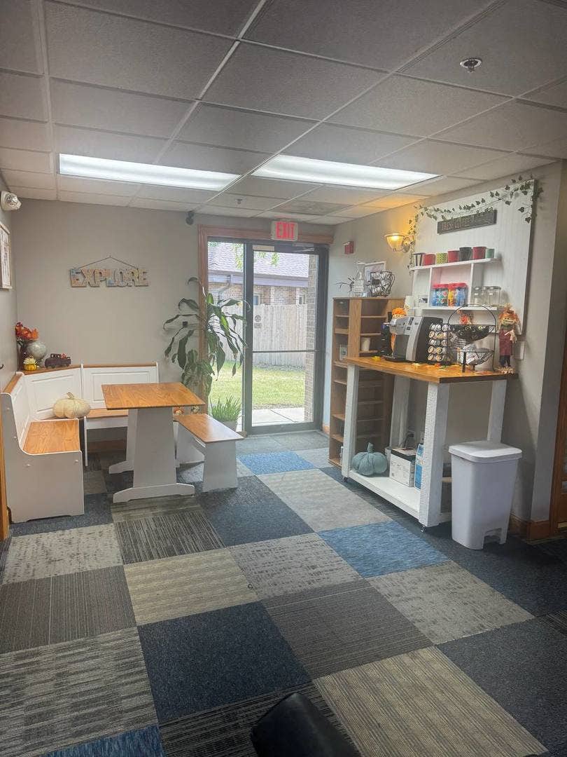 7030 Centennial Drive, Tinley Park, IL 60477 7030 Centennial Drive, Tinley Park, IL 60477
