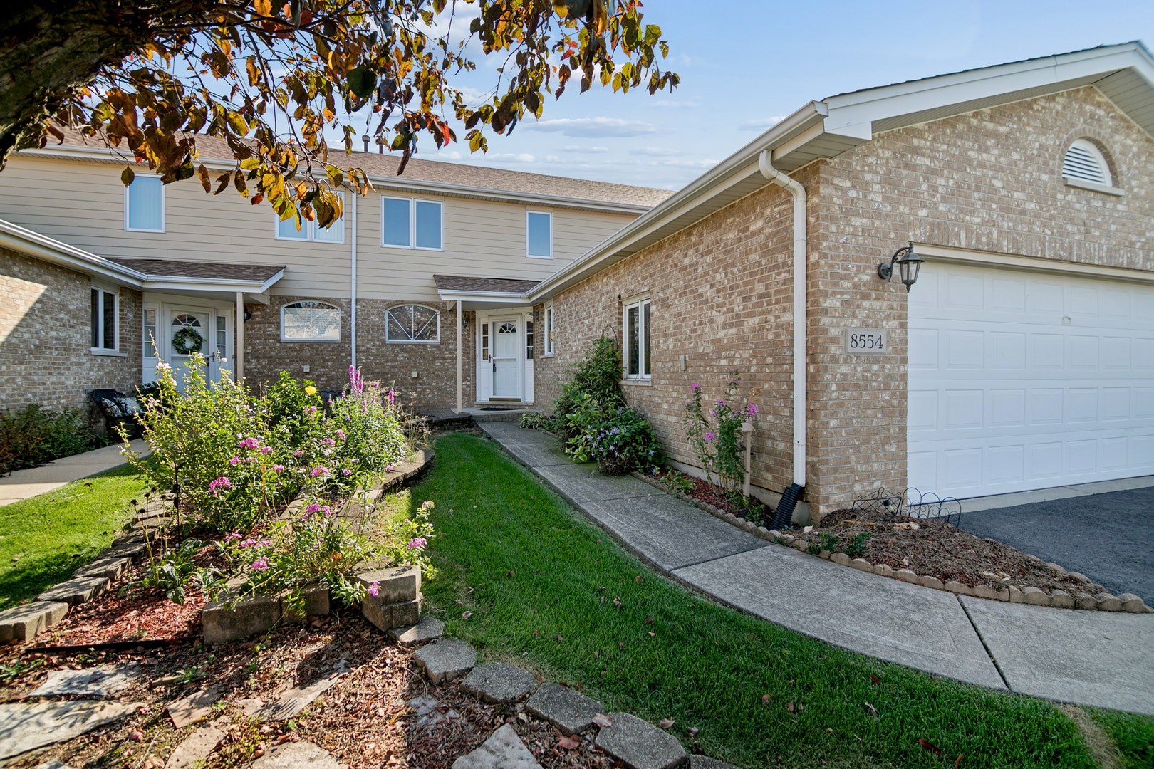 8554 Tullamore Drive, Tinley Park, IL 60487 8554 Tullamore Drive, Tinley Park, IL 60487