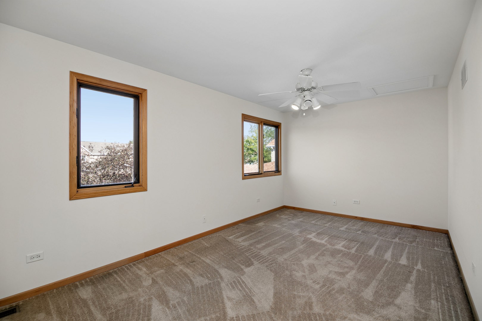 8554 Tullamore Drive, Tinley Park, IL 60487 8554 Tullamore Drive, Tinley Park, IL 60487
