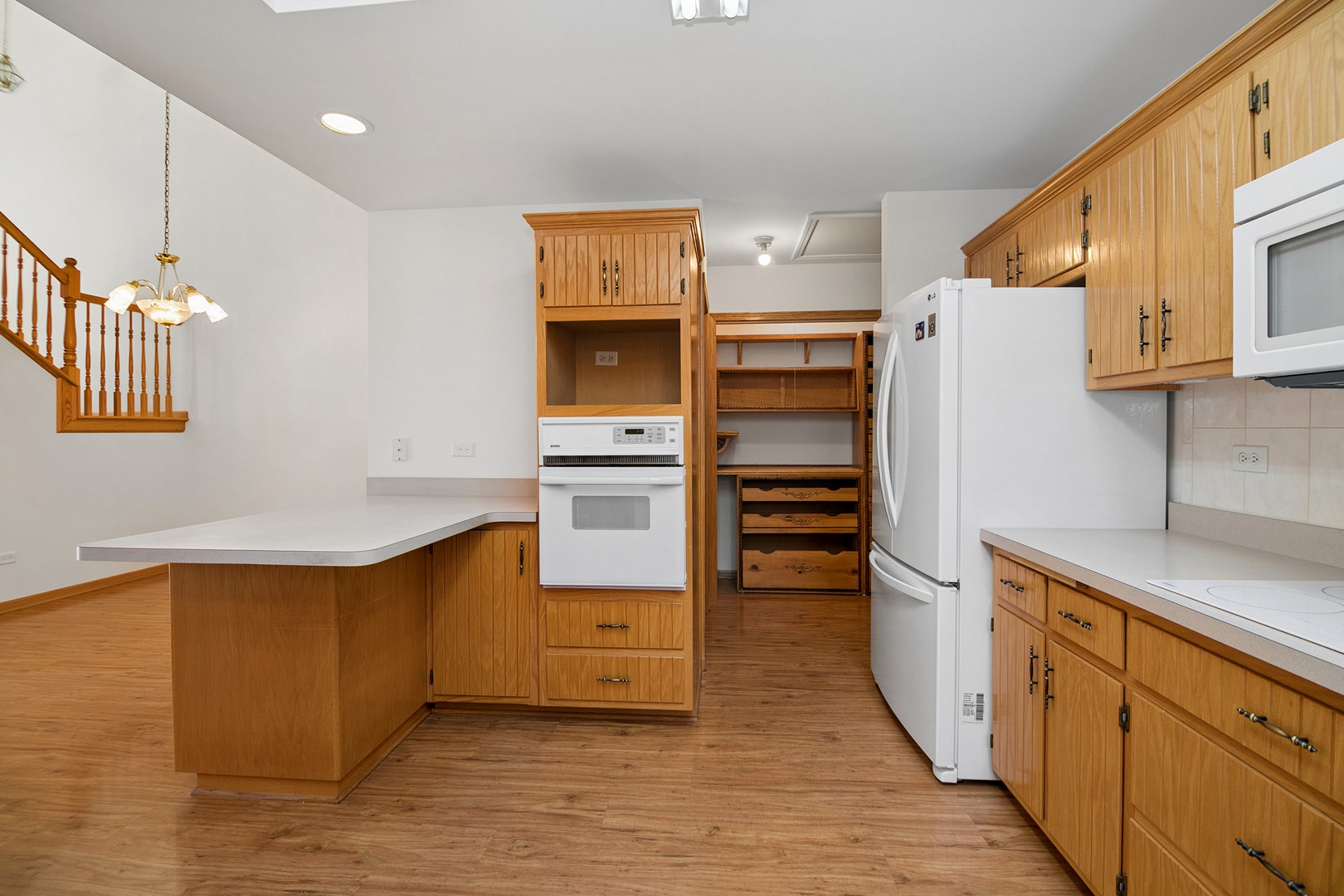 8554 Tullamore Drive, Tinley Park, IL 60487 8554 Tullamore Drive, Tinley Park, IL 60487