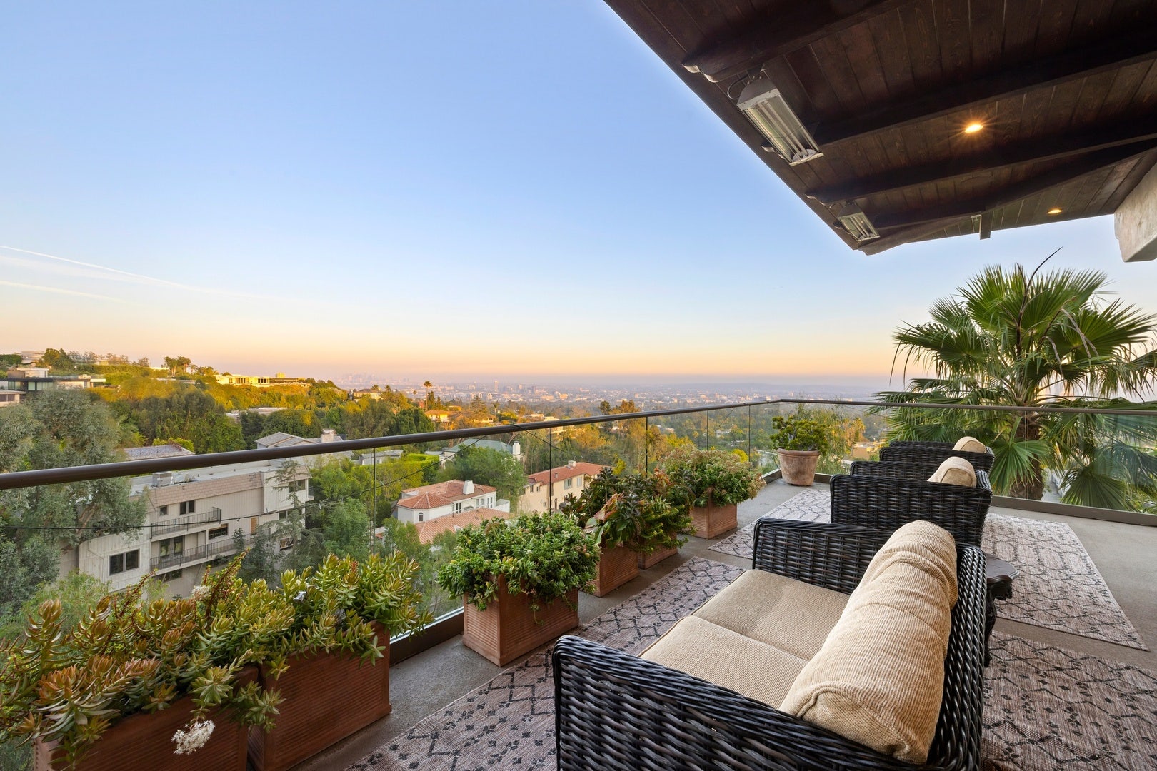 1380 Summitridge Place, Beverly Hills, CA 90210