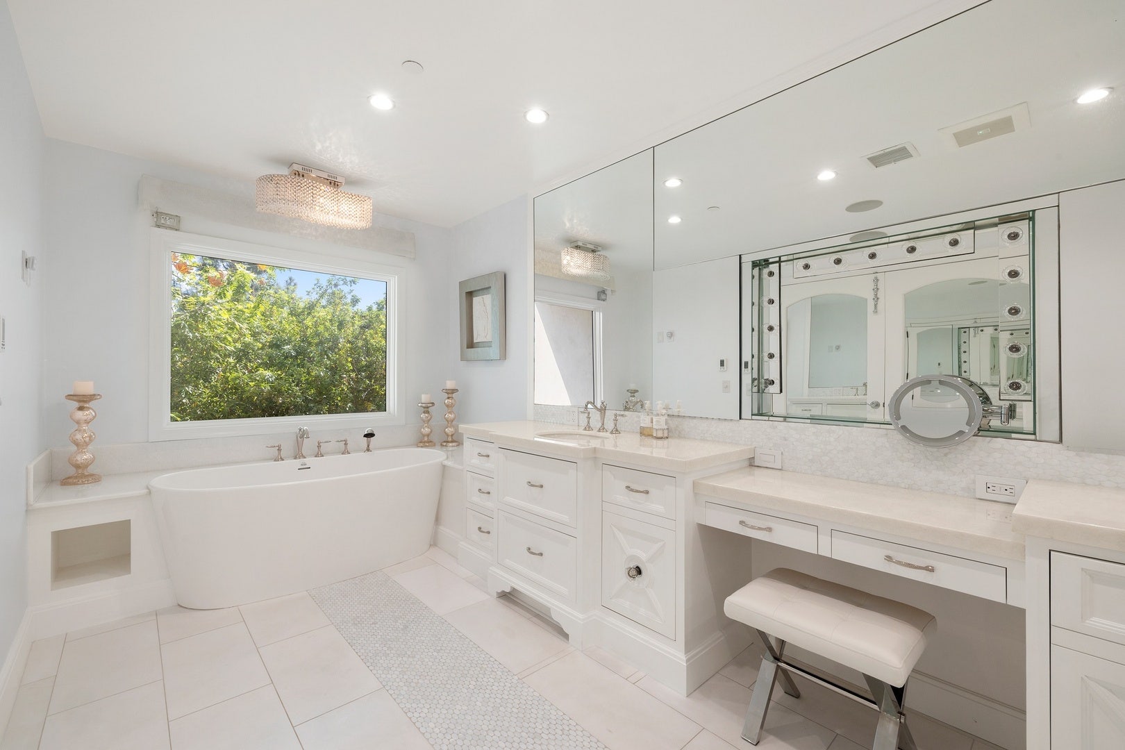 1380 Summitridge Place, Beverly Hills, CA 90210