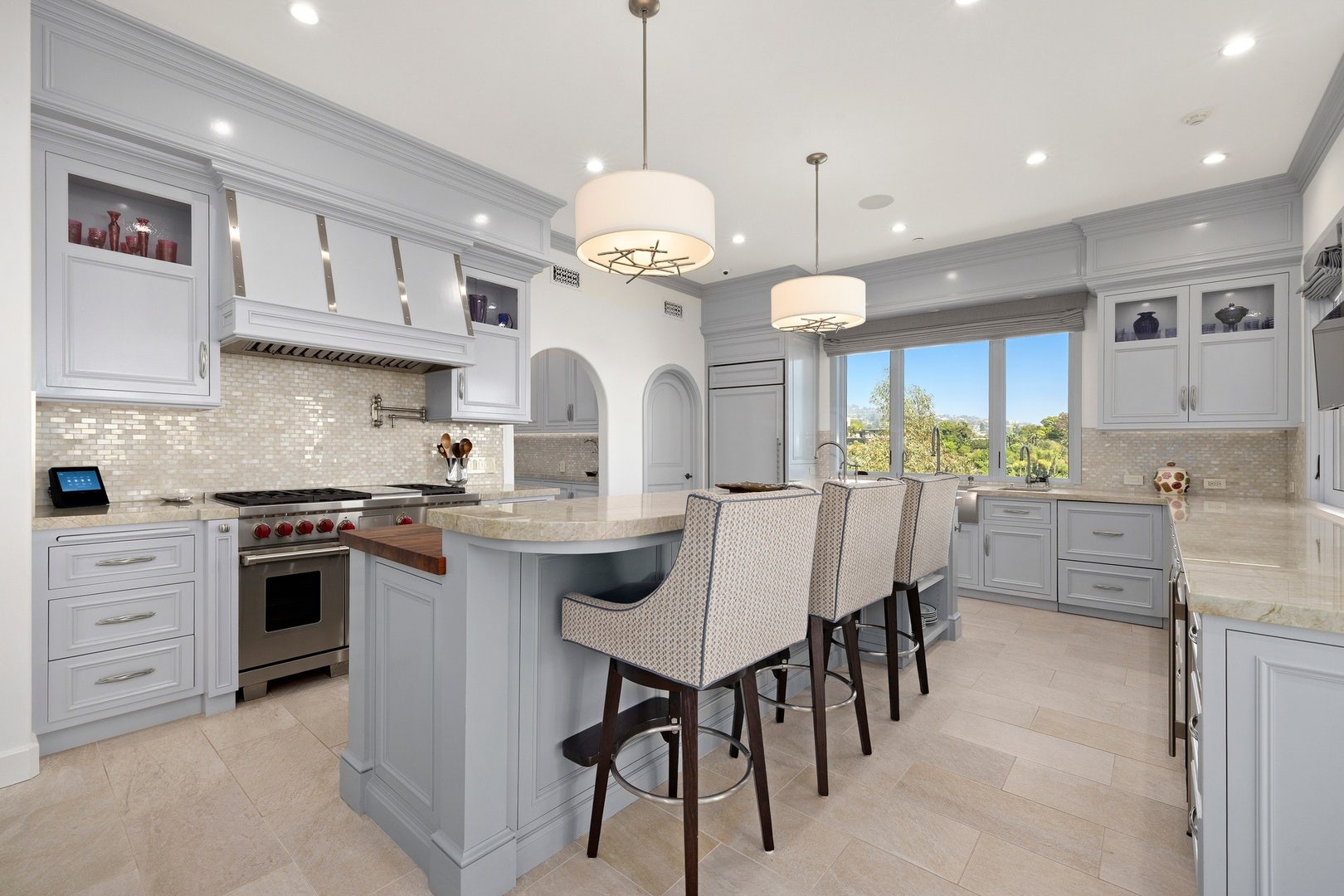1380 Summitridge Place, Beverly Hills, CA 90210
