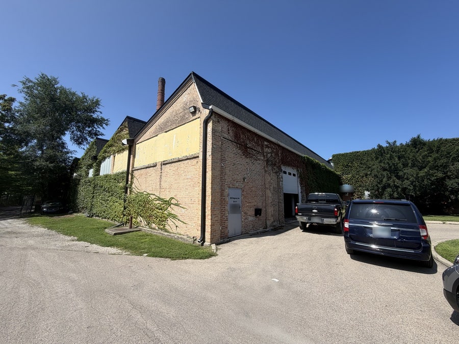 Property photo for 850 Ridgeway Avenue, #A, Aurora, IL