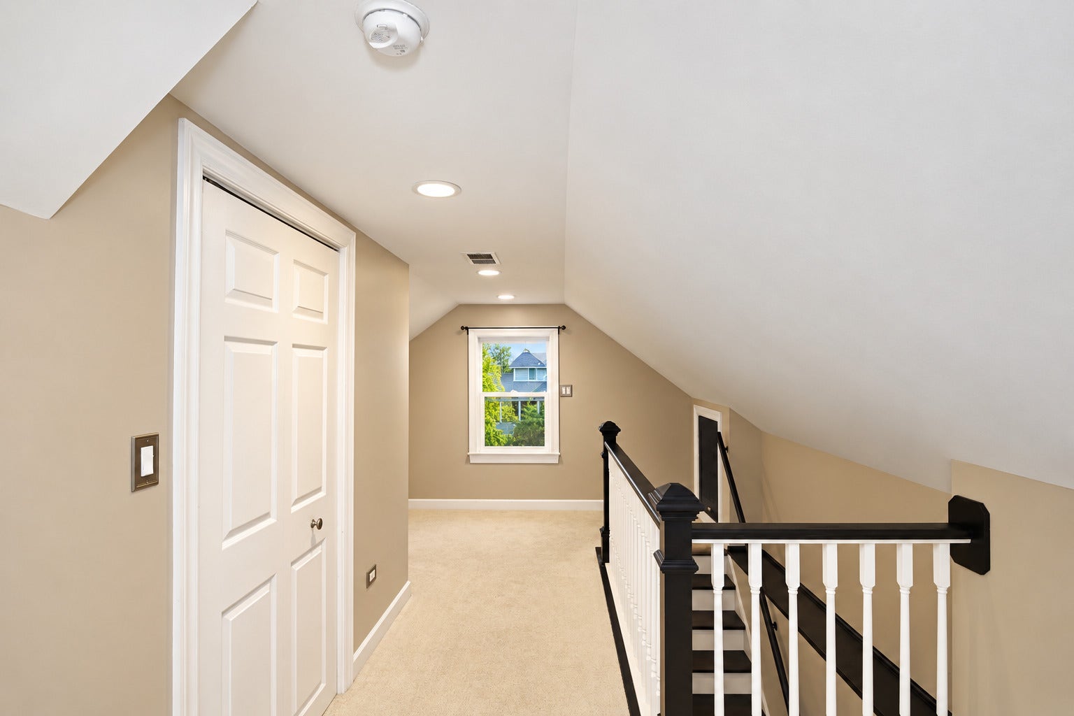 254 W Main Street, Carpentersville, IL 60110 254 W Main Street, Carpentersville, IL 60110
