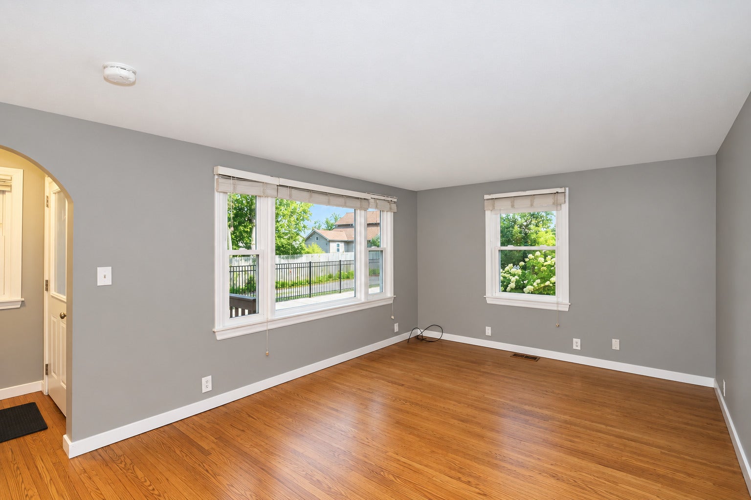254 W Main Street, Carpentersville, IL 60110 254 W Main Street, Carpentersville, IL 60110