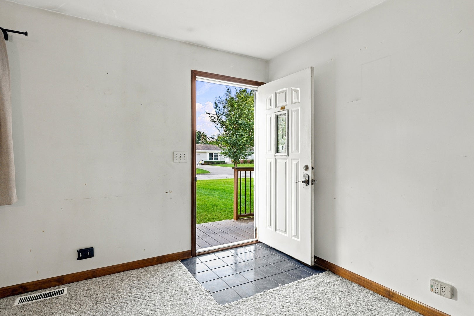 145 Shawnee Drive, Carol Stream, IL 60188 145 Shawnee Drive, Carol Stream, IL 60188