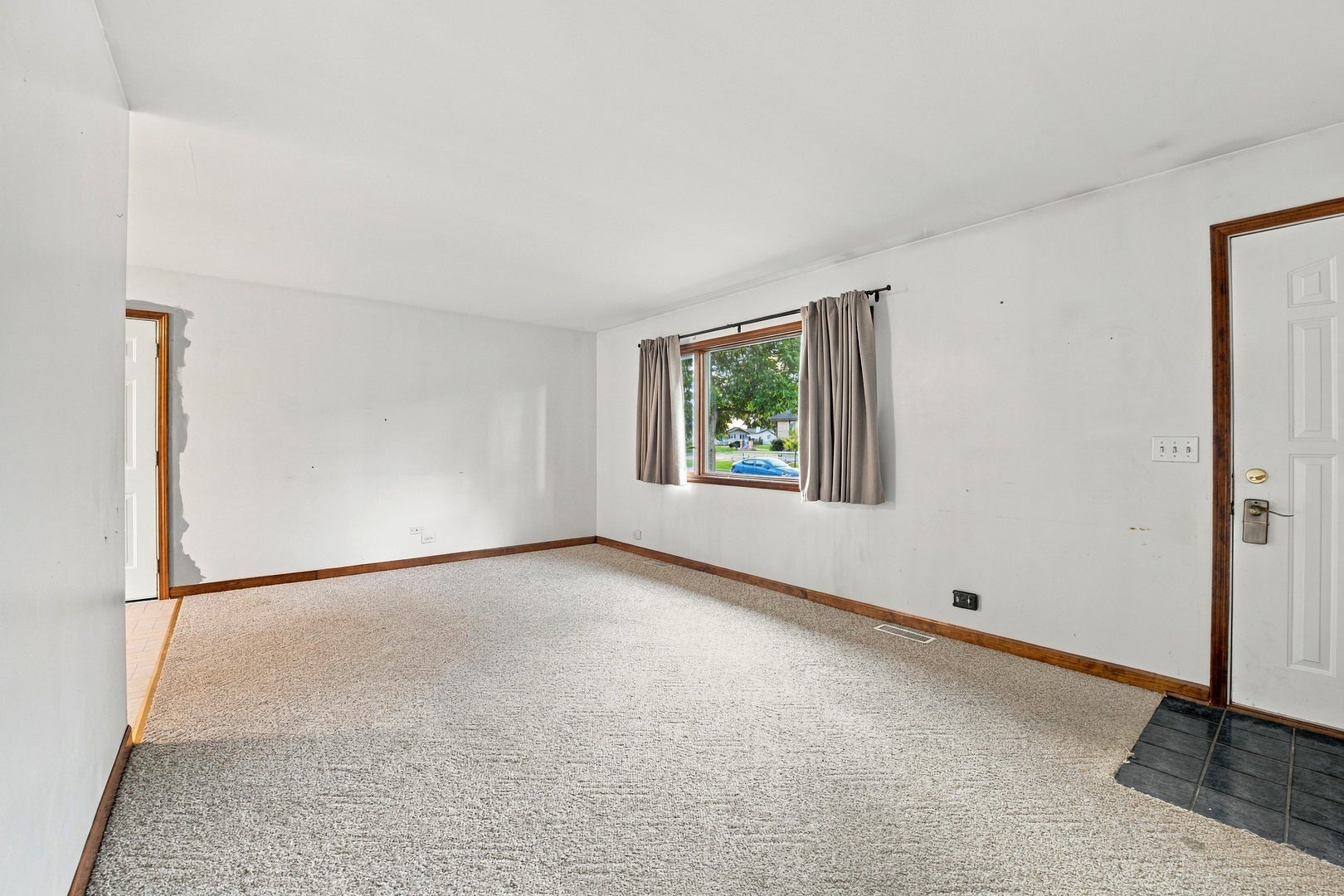 145 Shawnee Drive, Carol Stream, IL 60188 145 Shawnee Drive, Carol Stream, IL 60188